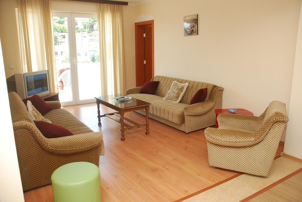 Apartments Ismy Ulcinj Exterior foto