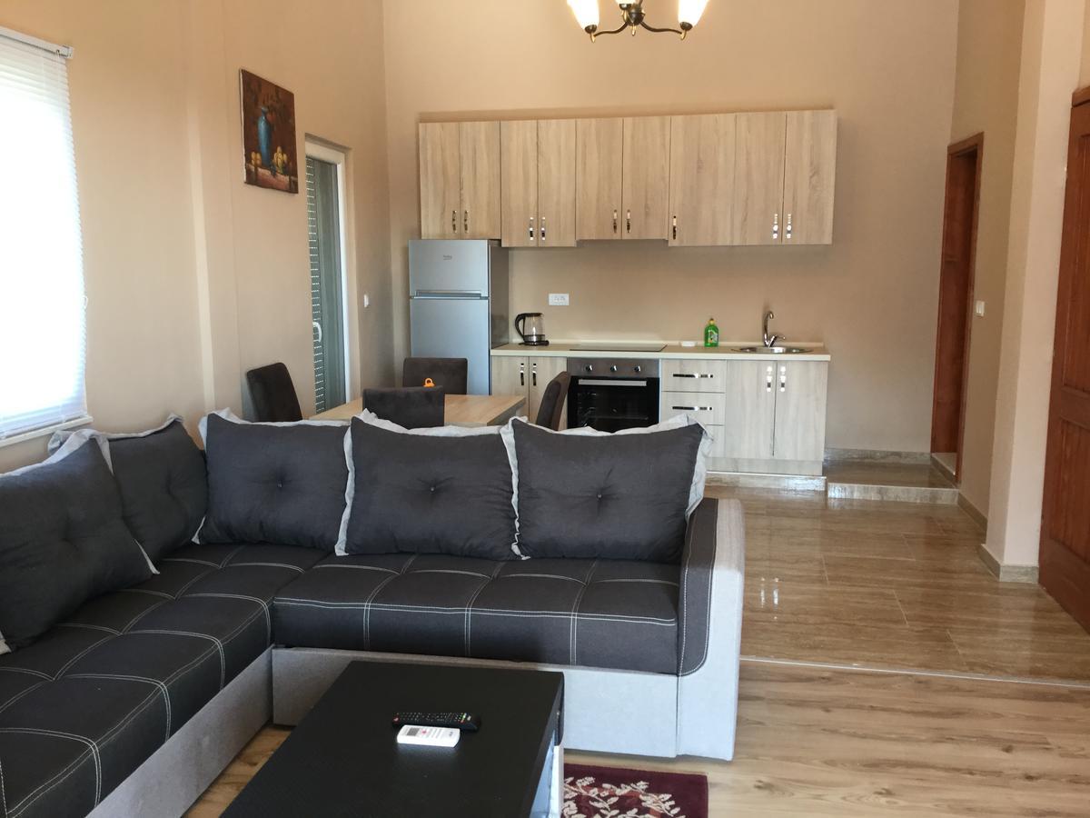 Apartments Ismy Ulcinj Exterior foto